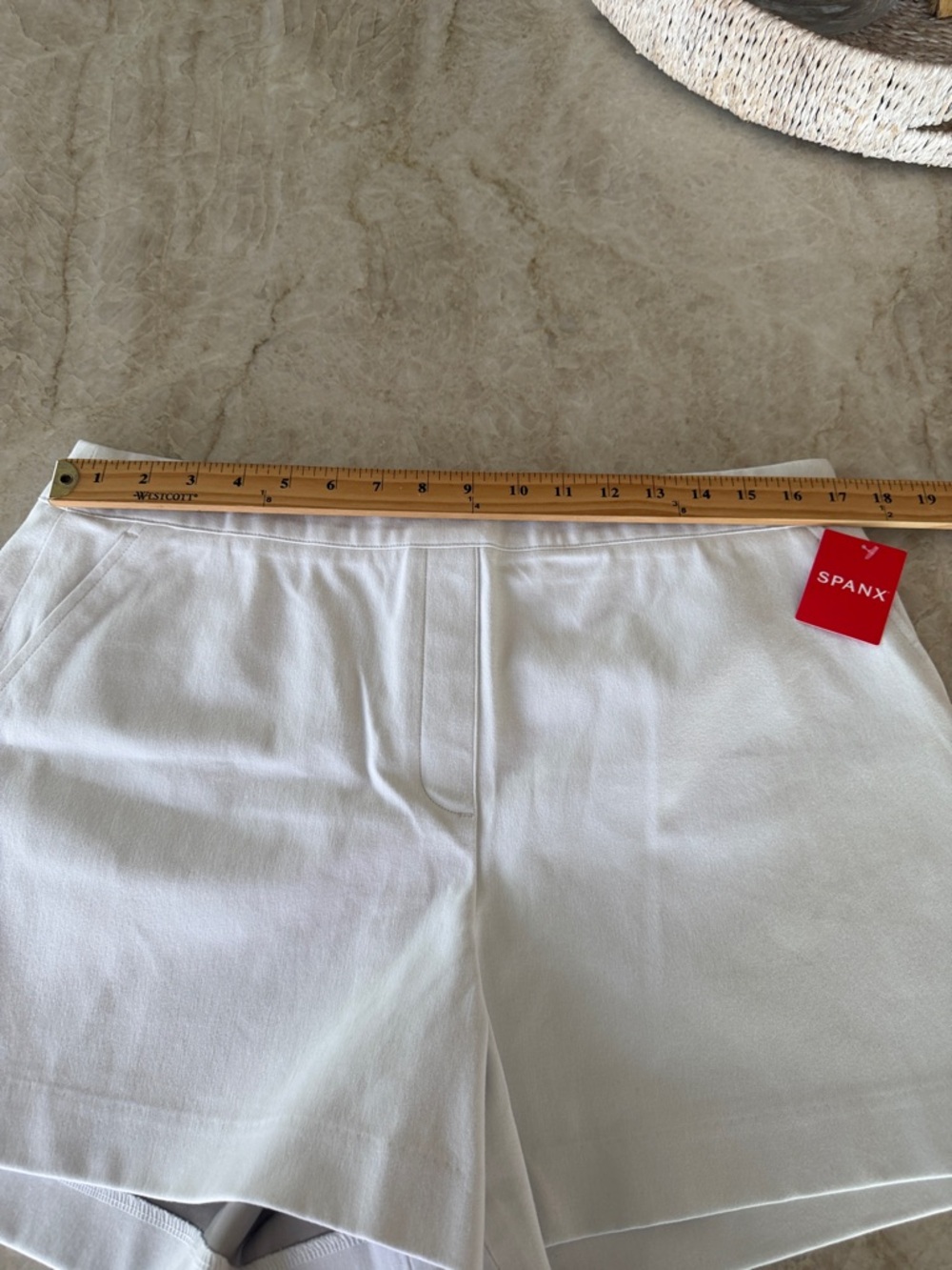 Spanx Shorts Silver Lining 4" Classic White Shorts Size XL New with Tags Pull On - Picture 8 of 13